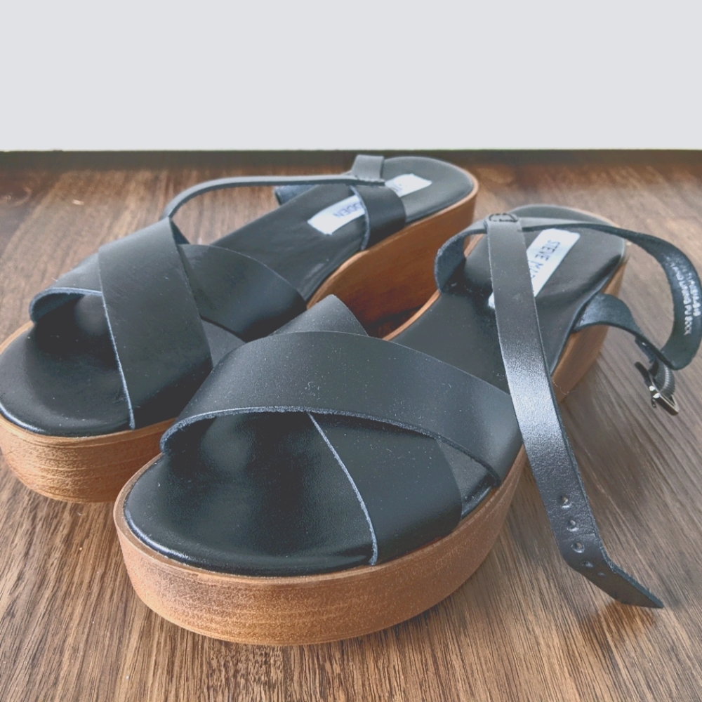 Black strappy sandal